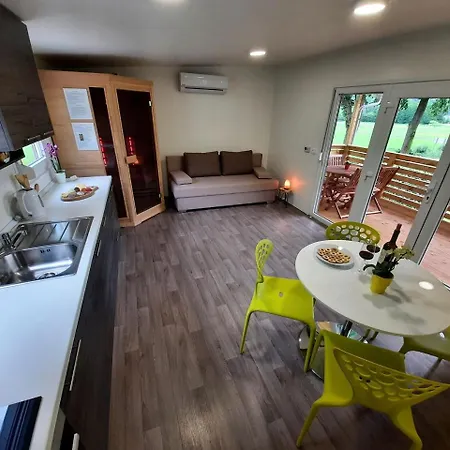 Ferienhaus Perfect Tiny House With Sauna And Close To Natural Pools In The Soca Valley, Slovenia *